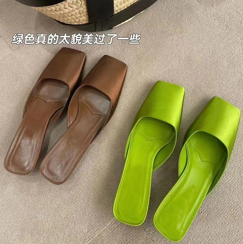 2025 summer new grape mother bath mood~ French square head light mouth satin triangle and muller sandals