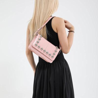 Vielseitige Lokomotiv-Wind-Umhängetasche Damen neue Nieten-Nischen-Design-Sinn einzelne Schulter Achselhöhle kleine quadratische Tasche