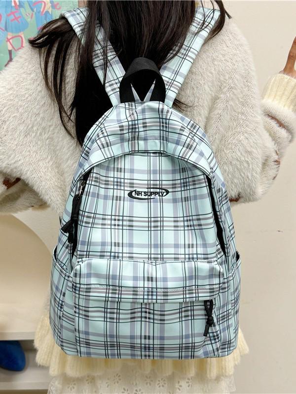 Stylish Plaid Backpack for Female College Students - Lightweight and Trendy for School and Travel