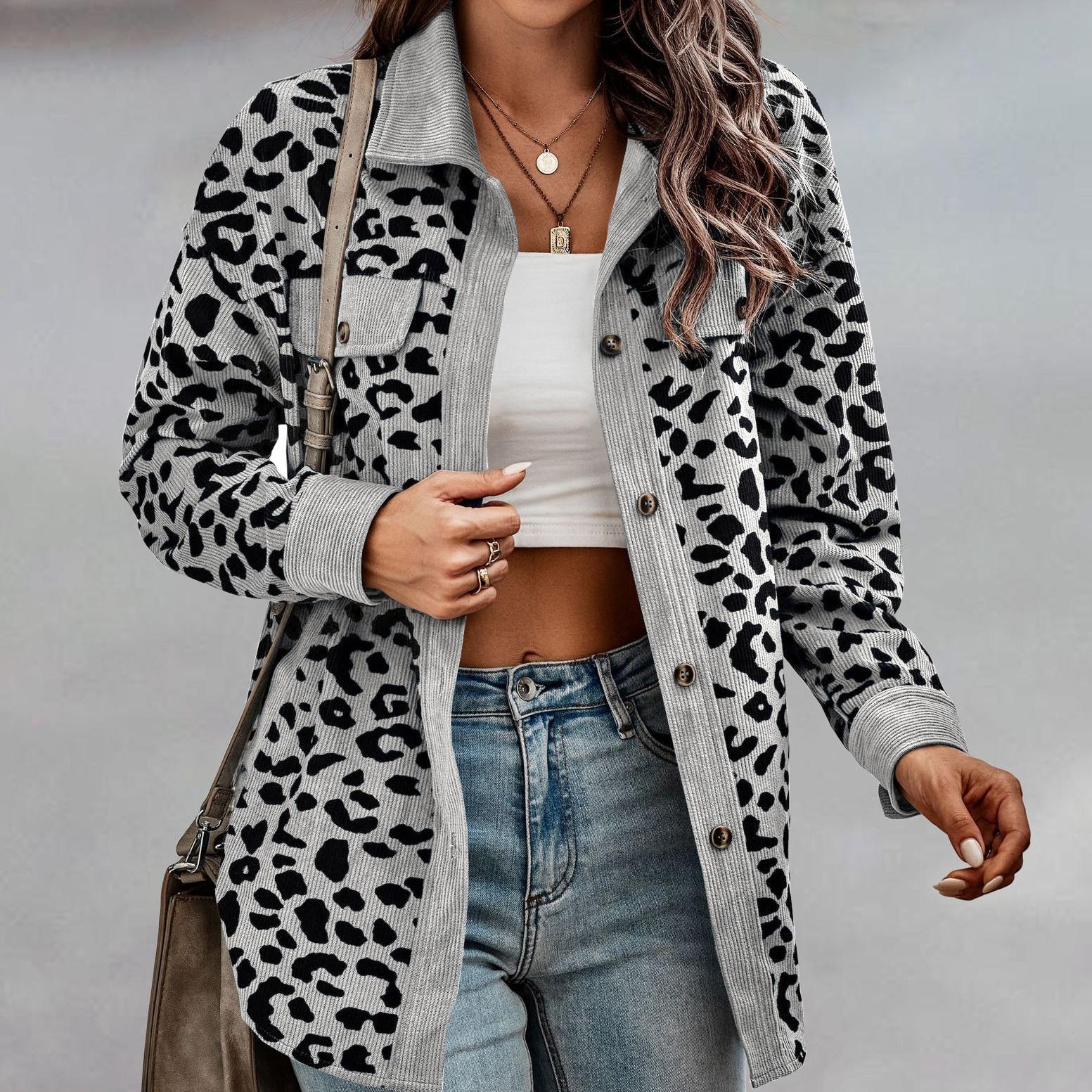 

GMXIA Жіночі вінтажні повсякденні куртки та пальто з леопардовим принтом на ґудзиках осінь-зима з довгим рукавом у формі поло. 2XL світло-сірого кольору