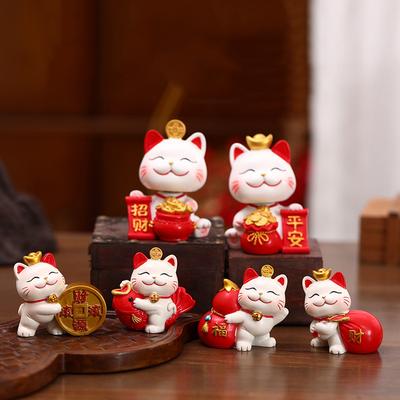6 stylů Roztomilý úsměv Ornament Lucky Cat Čínský znak Vyřezávaná pryskyřice Řemesla Domácí dekorace do auta Feng Shui Stolní dekorace