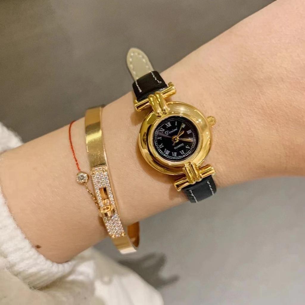 Damen Mini Kleine Zifferblatt Einfache Römische Retro Uhr Leder Feines Armband Nische Leichter Luxus Damen Uhr