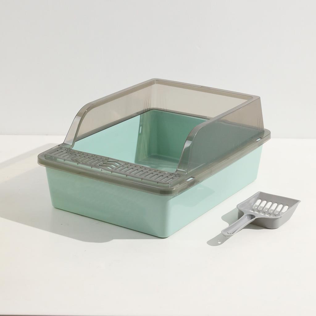 Kätzchen und Kätzchen spezielle Katzentoilette halboffene Katzentoilette halbtransparente quadratische Katzenstreu Katzenscheißebecken Katzenzubehör