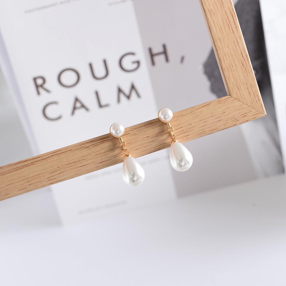 

2025 Stylish Water Drop Pearl Stud Earrings with S925 Silver