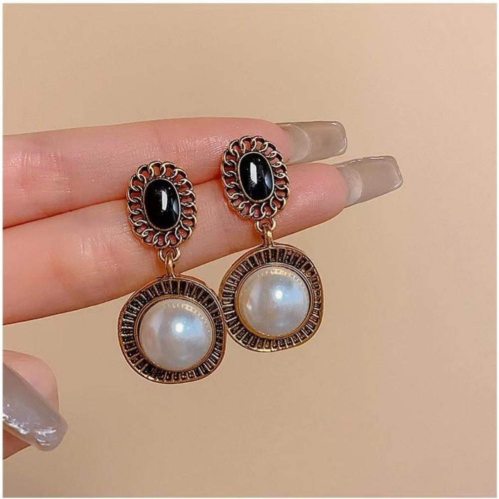 Silver Needle Flower Love Earrings Simple and High-end Sense Versatile Stud Earrings Niche Temperament Earrings Women