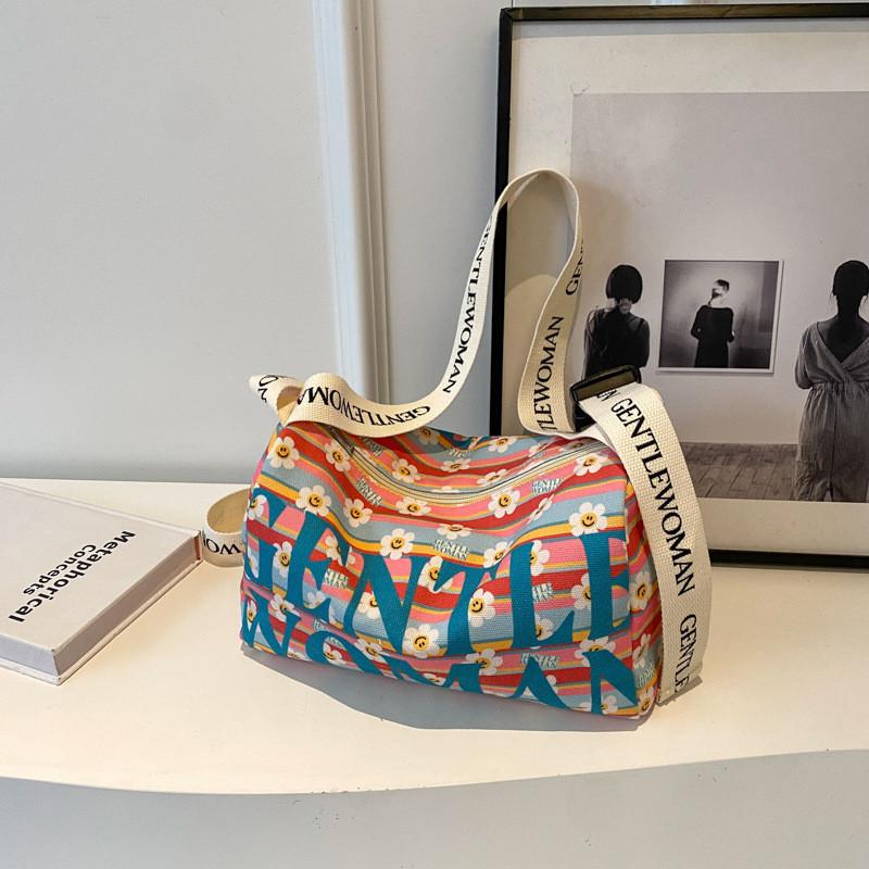 Cute Painted Floral Canvas Bag 2023 New Casual Shoulder Bag Cross-border Fashion Bear Grid Blue Red