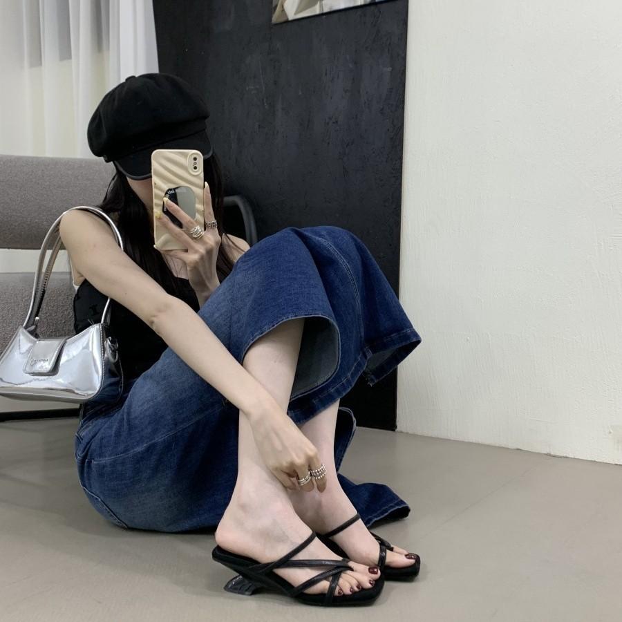 One-word with thick-heeled sandals female 2025 summer new French fairy wind open-toed mid-heeled shoes with skirt Roman shoes