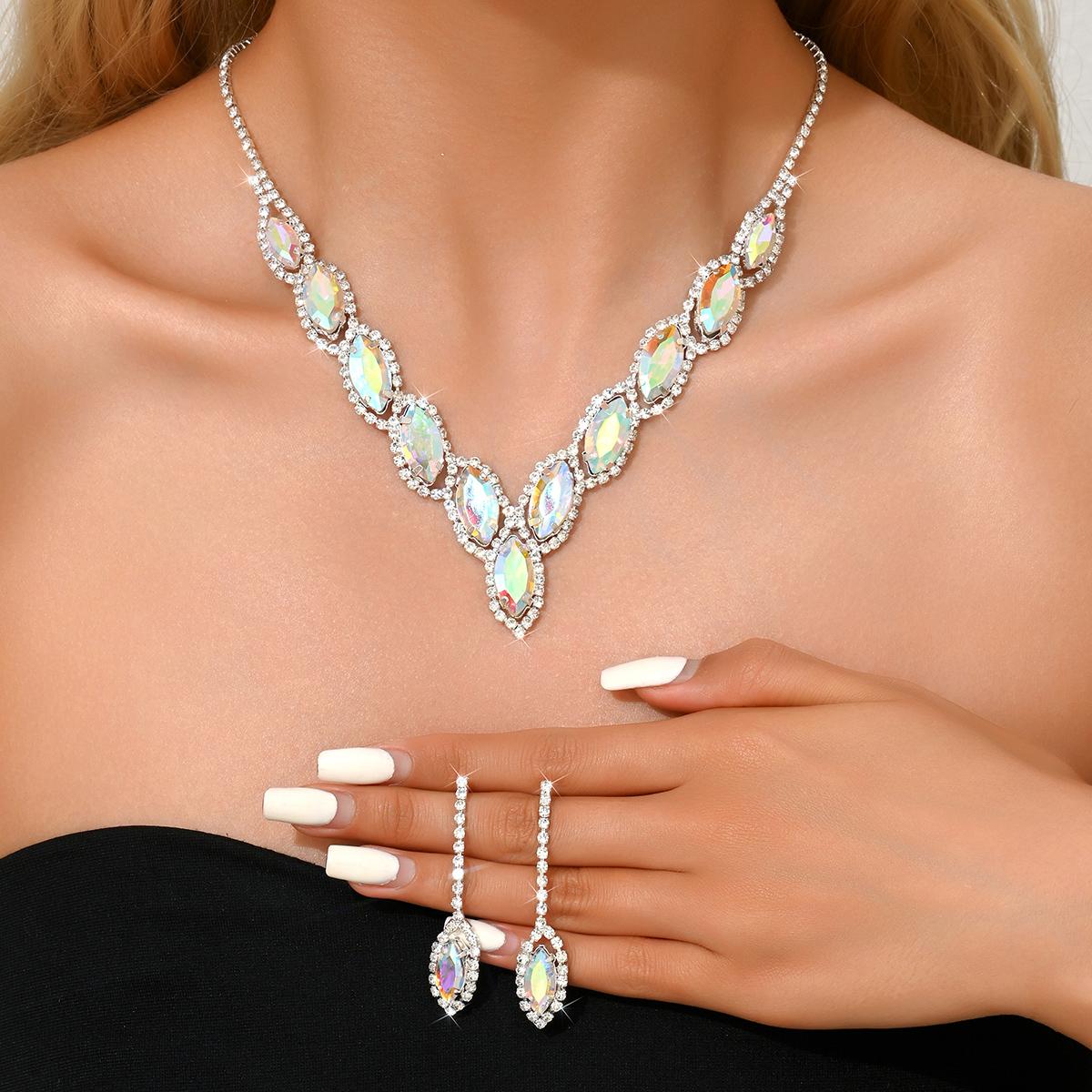 

3 шт. Женская модная серия «Когтистая цепочка» с медной инкрустацией, Кристальное ожерелье, Серьги, Набор с цирконами, Свадебный банкет, Вечеринка, Праздничный подарок