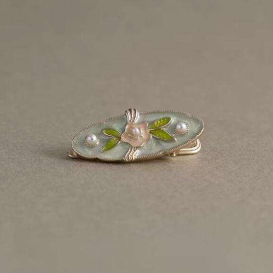 Hårnål i fransk stil, Hårklämma med blommönster och metallisk emaljfinish, Hårnål för lugg som inte skadar, Mångsidigt håraccessoar