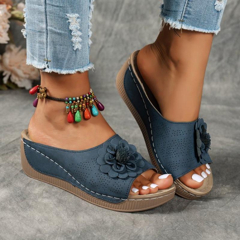 Women Slippers Casual Flower Hollow Wedge Slippers Trend Fashion Beach Shoes Platform Comfortable Non-slip Sandals Slides Women