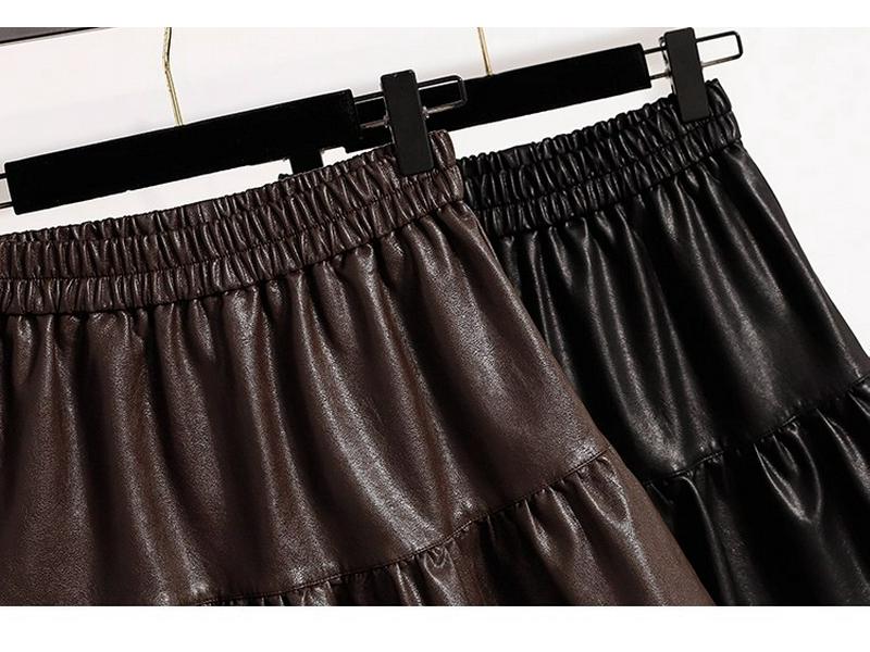 Plus Size High-Waisted PU Leather A-Line Layered Mini Skirt Pants for Spring/Autumn - Fluffy, Anti-Exposure, Slimming