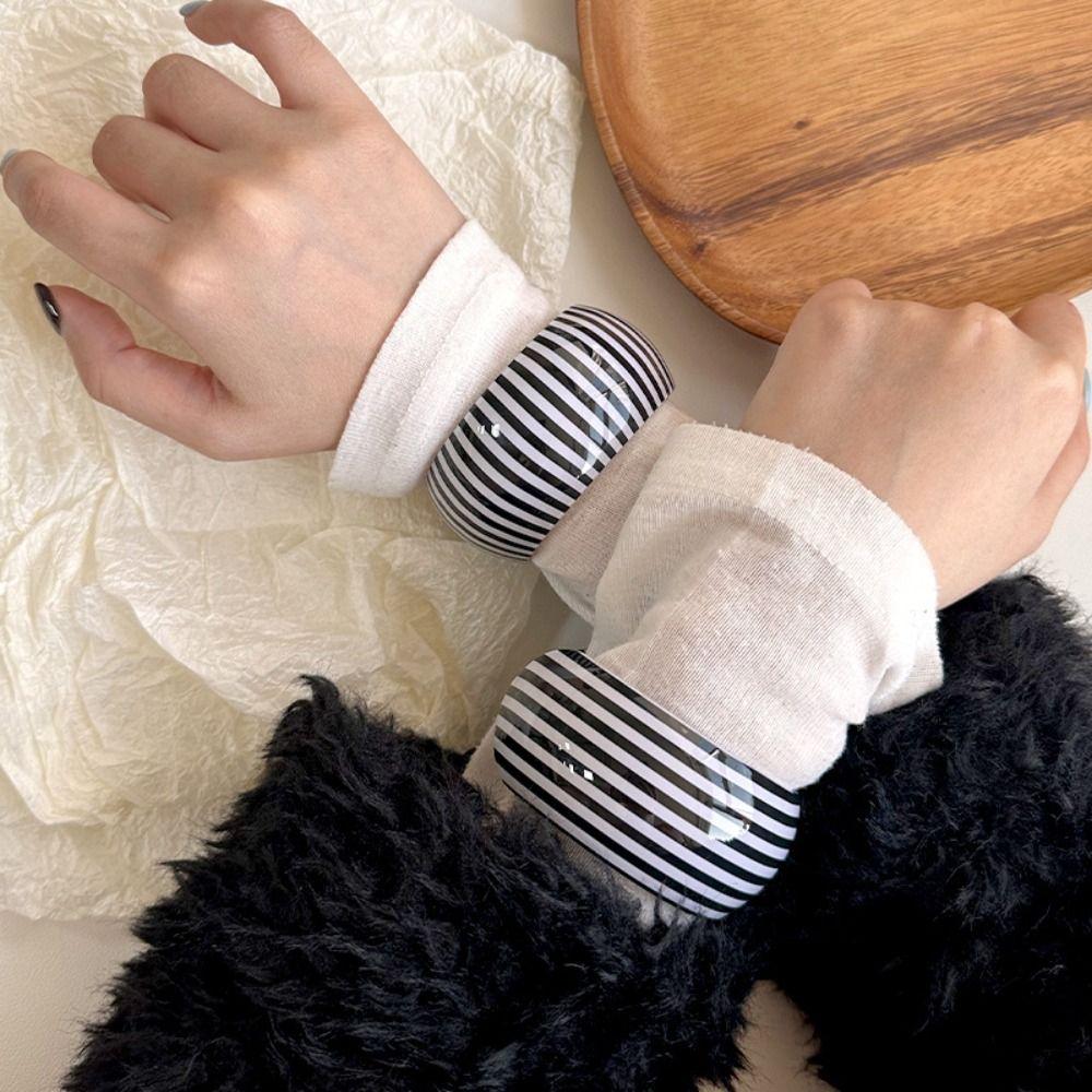 Black-and-White Striped Bracelet Exaggerated Retro Cuff Bangle Contrast Striped Bangle Daliy Wear