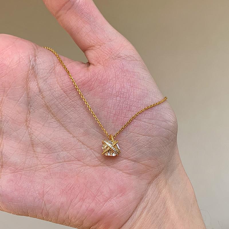 

Fashion diamonds inlaid interwoven small blue crystal pendant necklace high-end exquisite ring minimalist mini jewelry sets gift