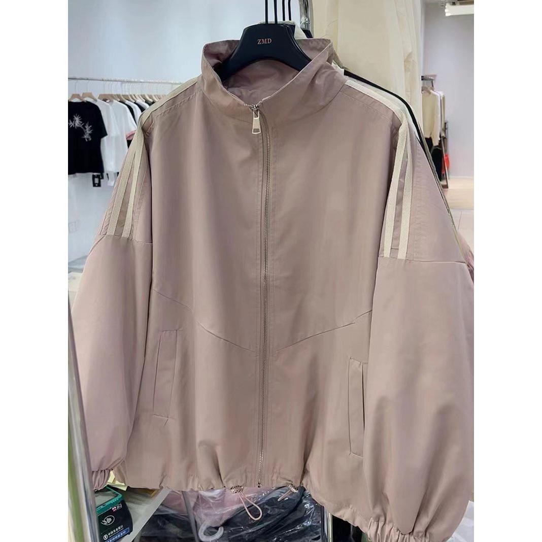 

Женская весенняя куртка-ветровка с бейсбольным воротником-стойкой и тремя полосками, 2024 L [115-130 lbs] розовый