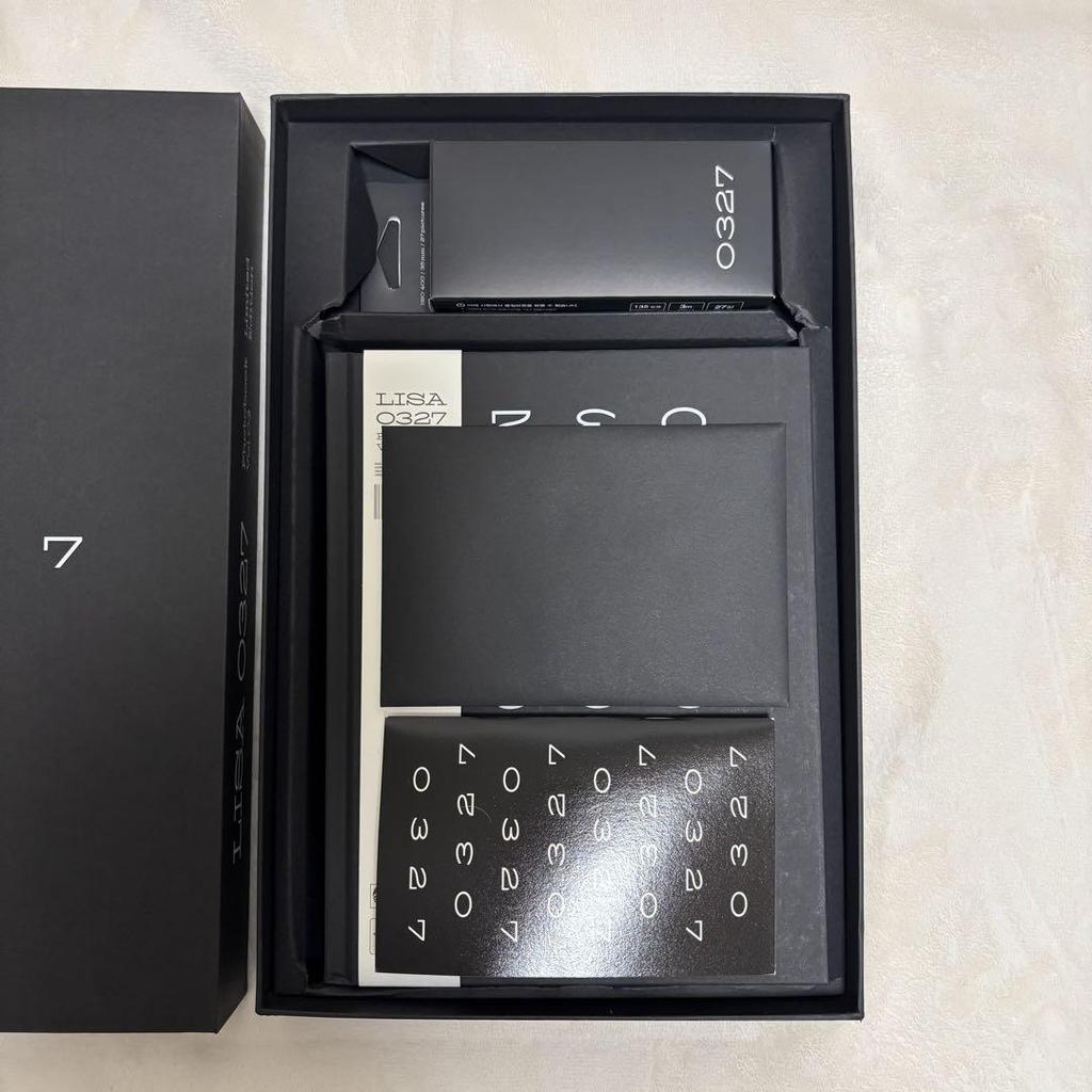 [USED] LISA 0327 PHOTOBOOK LIMITED EDITION