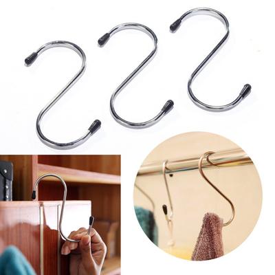 4 ganchos metálicos resistentes en forma de S, resistentes a la corrosión y al óxido, fuertes, sin dejar rastros, fáciles de instalar, para abrigos y toallas.