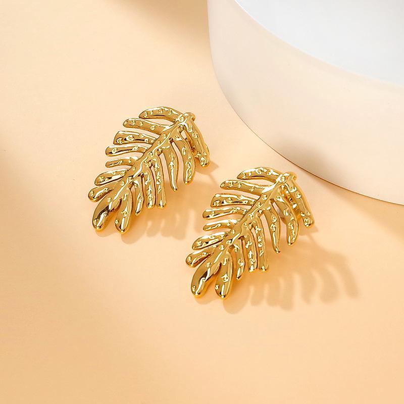 18K Gold Plated Titanium Steel Heart & Leaf Earrings, Versatile Light Luxury for Women