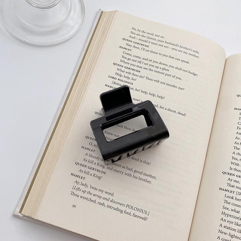 13cm Large Square Hair Claw Clip for Thick Hair – Updo Accessory for Girls