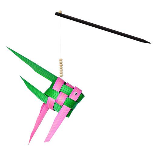 Hand-Woven Goldfish Lantern DIY Handcrafted Hand Held Bamboo Fish Lantern for Chinese Spring Festival Mid-Autumn Hanfu Cosplay