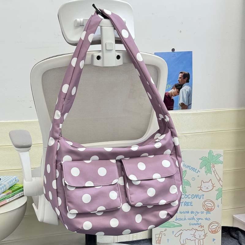 Large Capacity Nylon Tote For Women With Trendy And Casual Urban Look