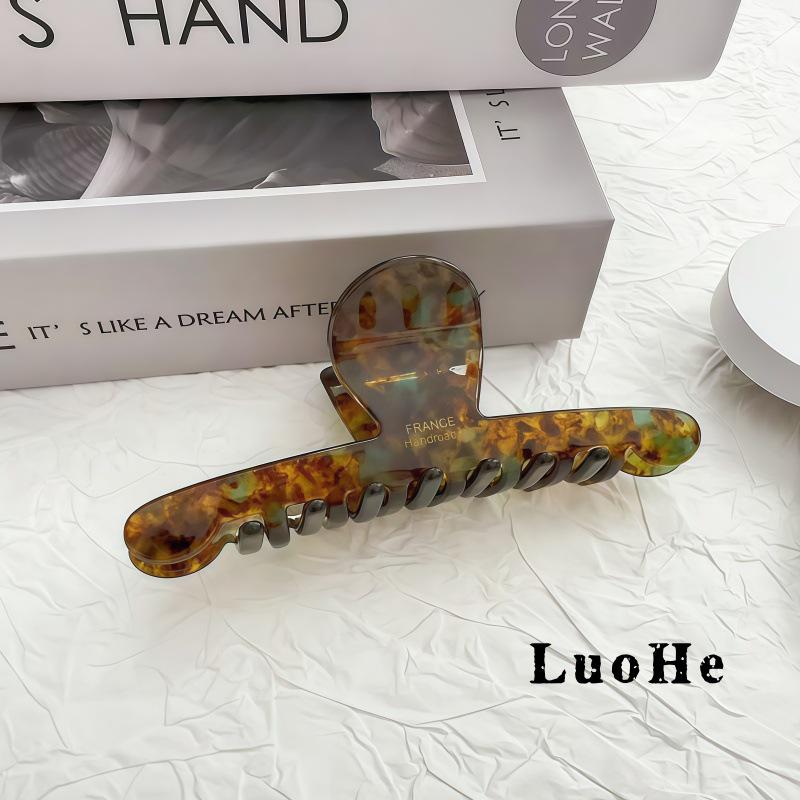 Luohe Jewelry French Acetate Large Claw Clip for Women - Melaard Style High-End Temperament Shark Clip