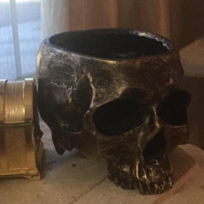 Creative Resin Skull Flowerpot Halloween Prop - Mindless Skull, Hollow Skull, Creative Prank Figurine