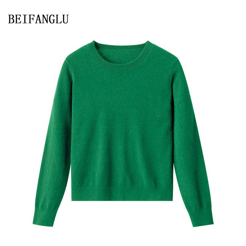 Women's Classic Northern Deer Cashmere Knitwear: Winter Round Neck