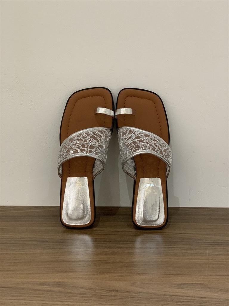 Cool slippers women's outer wear summer 2025 new French fashion casual beach lace thick heel pinch toe half drag