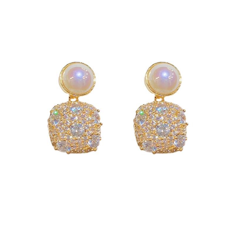French Light Luxury High-end Fashion Pearl Zircon Earrings Sweet and Versatile Temperament Earrings