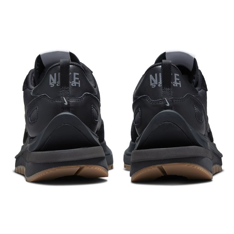 Sacai X Nike VaporWaffle Black Gum Unisex Sneakers Off-Noir DD1875-001
