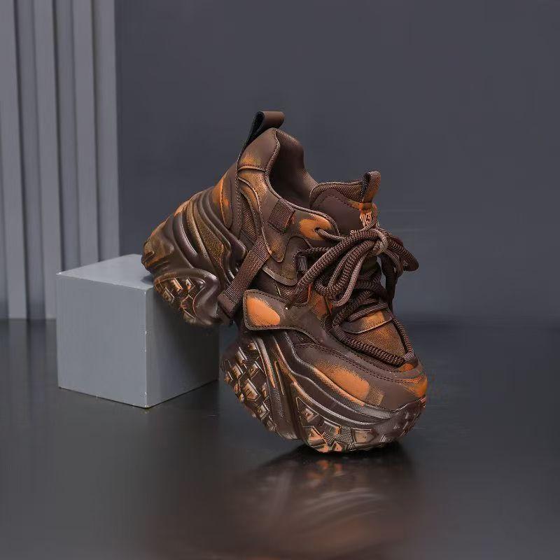 

Inner heightening platform shoes women s 2025 autumn and winter new models gradually change color polishing retro style advanced sense sports 39
