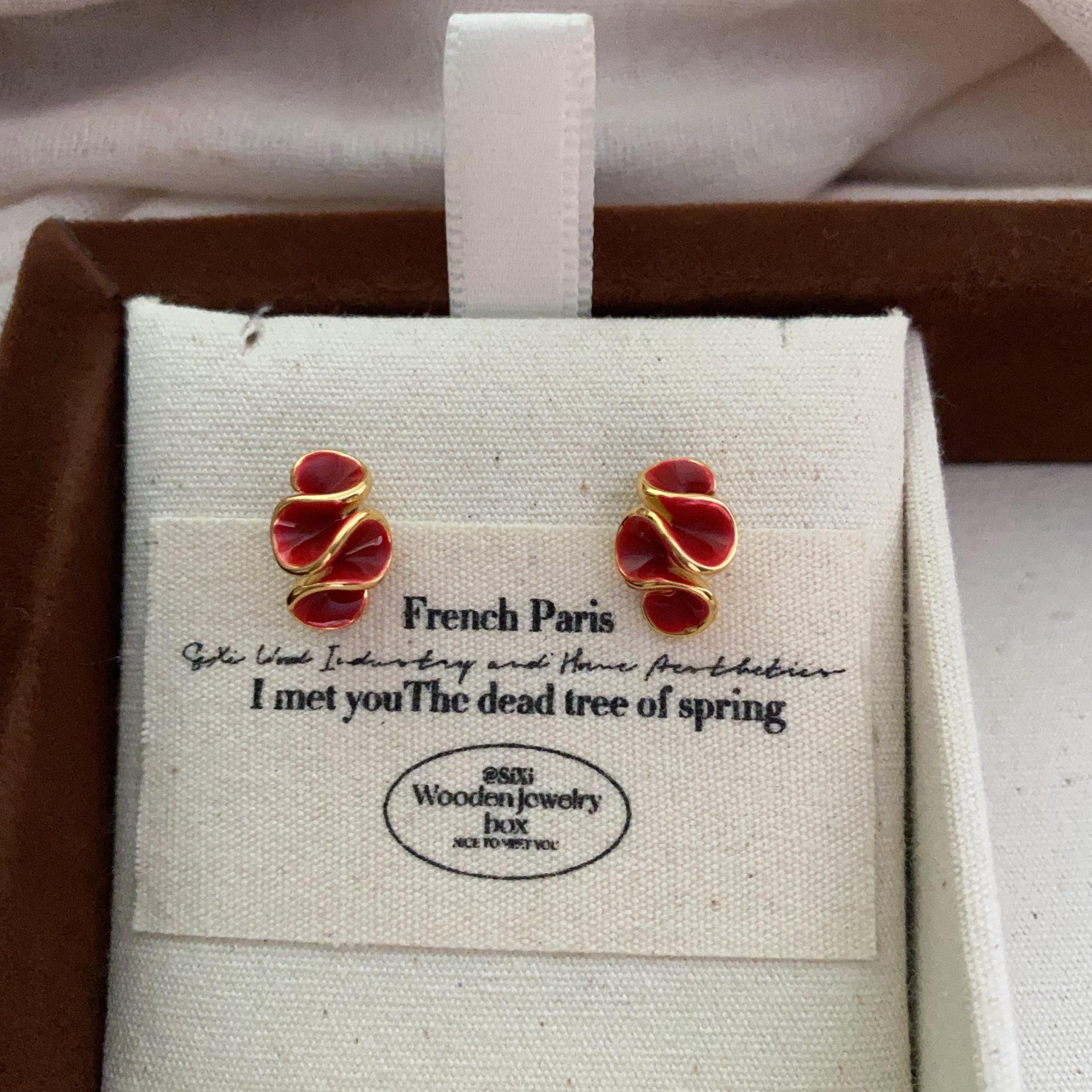 Dripping Oil Double Love Stud Earrings, High-End Fashion Versatile Heart Stud Earrings, Sweet And Exquisite Temperament Earrings, Autumn And Winter
