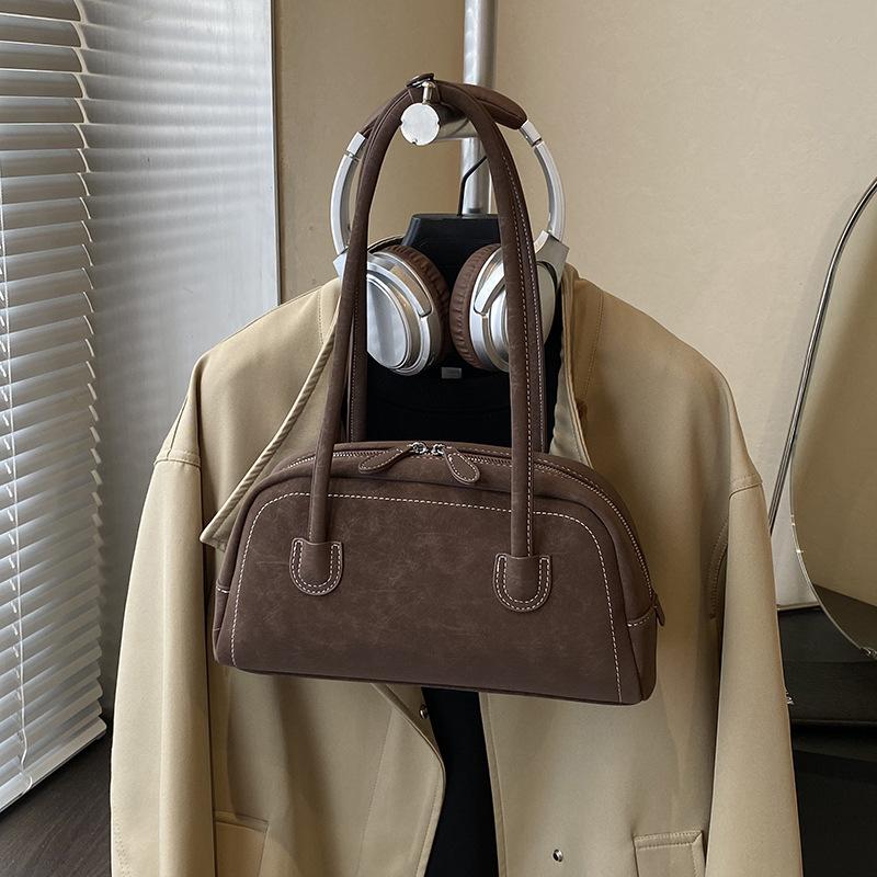 Vintage niche suede bag women's 2025 new messenger bag autumn and winter versatile single shoulder underarm bag pillow bag