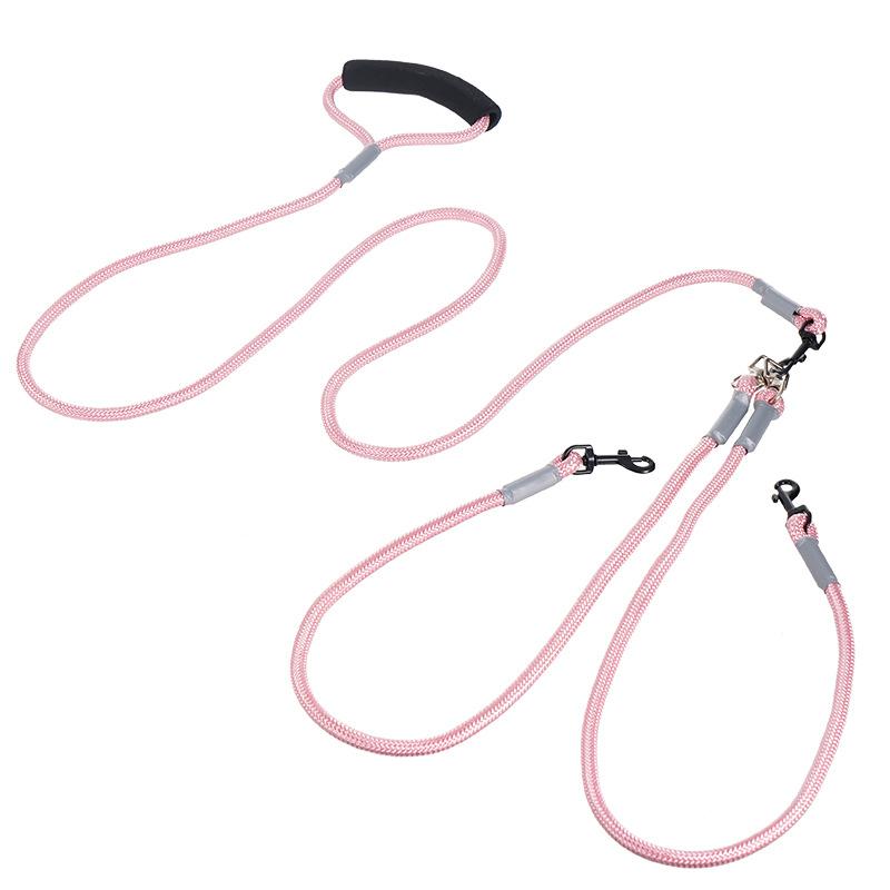 Eine universelle Hundeleine, um zu verhindern, dass Hunde ausbrechen, ein Mehrzweck-Gassigehwerkzeug, P-Ketten-Haustierbedarf