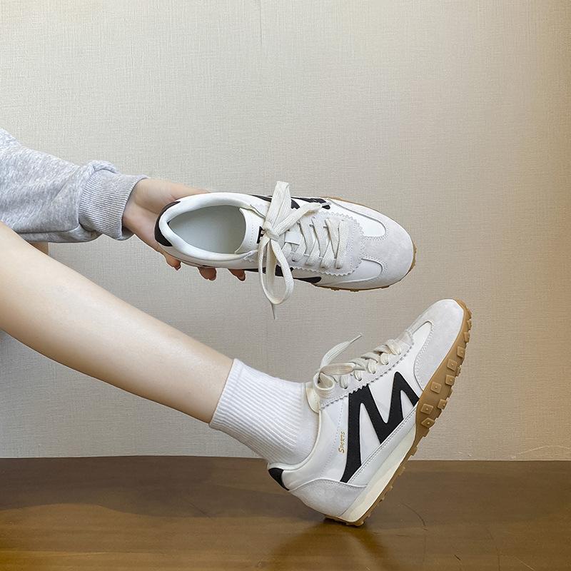 2025 small spring and summer new sports shoes women's shoes leather color matching casual breathable versatile retro German training shoes