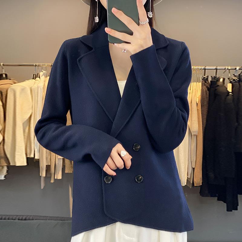 Jachetă tricotată pentru femei de toamnă și iarnă