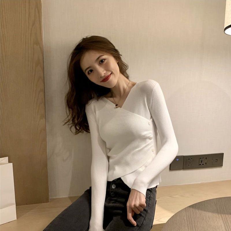 Khaki Short Knitted Bottoming Shirt Women's Autumn Popular Style Sweater High-end Slim-fitting Long-sleeved Top