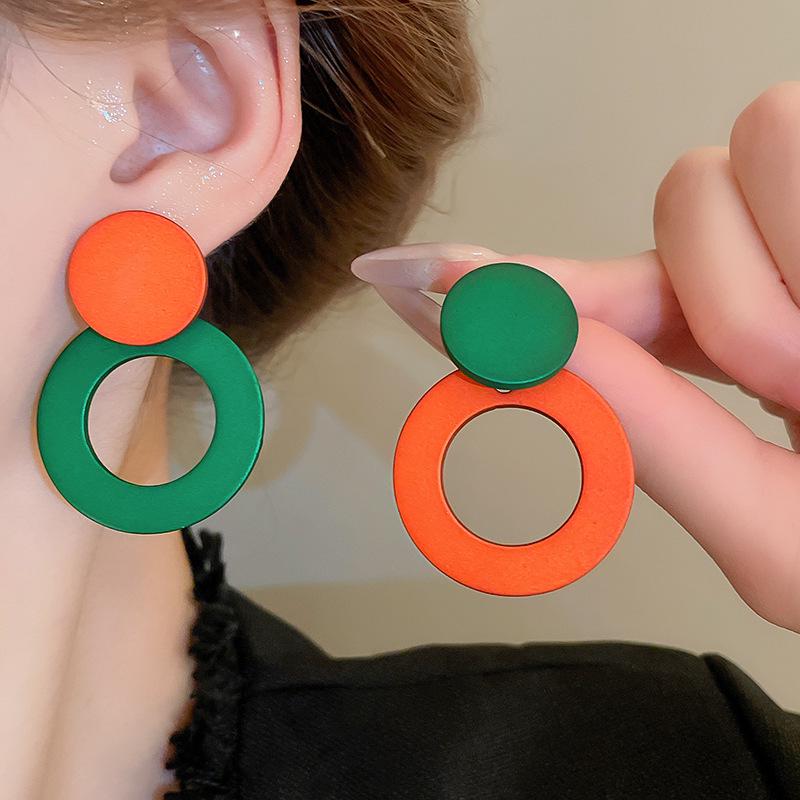 Faye Wong Pink Shrimp Cracker Earrings 2025 Year of the Snake Spring Festival Studs - European and American High-End Fashion.