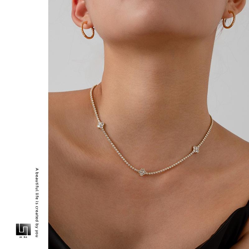 Collana da Donna Quadrifoglio in Zircone - Elegante e Stilosa Catena Clavicolare