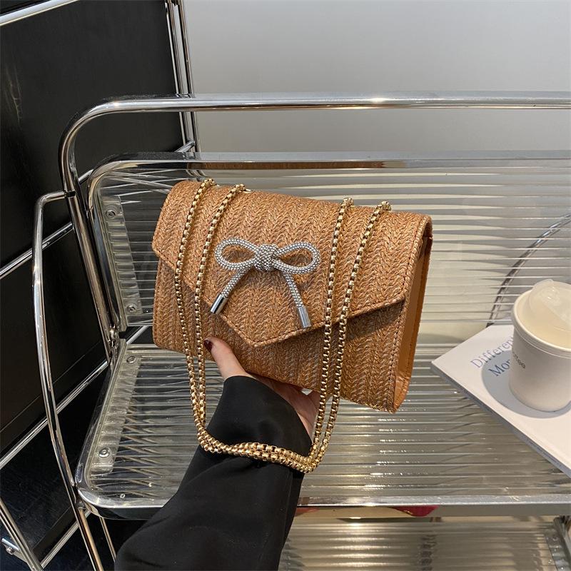 Trendy casual chain messenger bag beautiful bag 2025 summer new women's armpit bag straw woven personalized small square bag