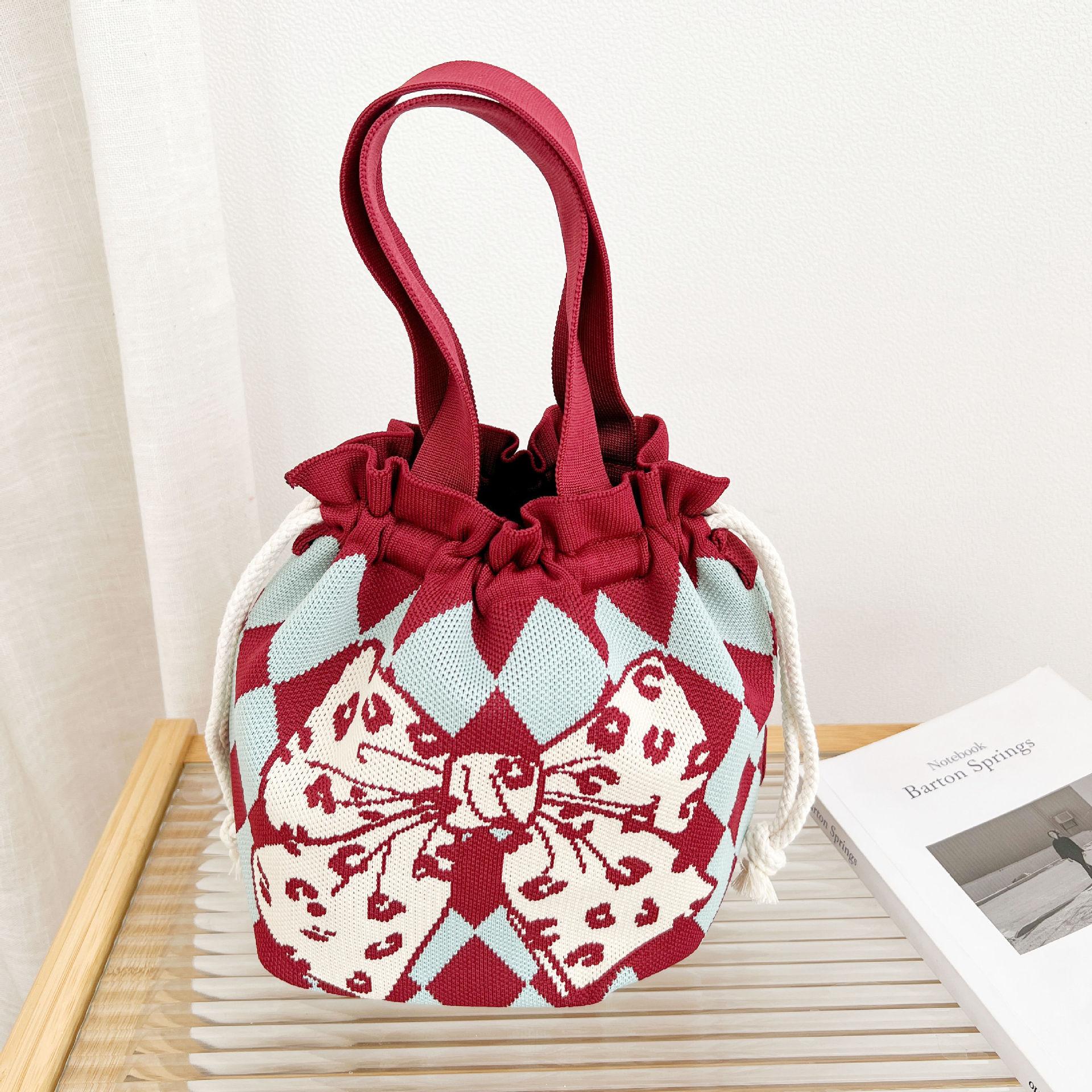 Новая минималистичная дизайнерская сумка через плечо для женщин модная и универсальная летняя дорожная портативная сумка 24 31CM 1849₽