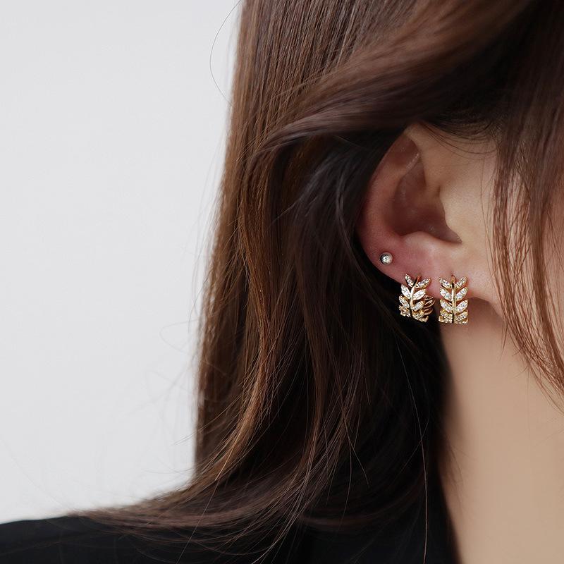 Japanese and Korean niche design leaf wheat ear buckle personalized fashion high-end earrings