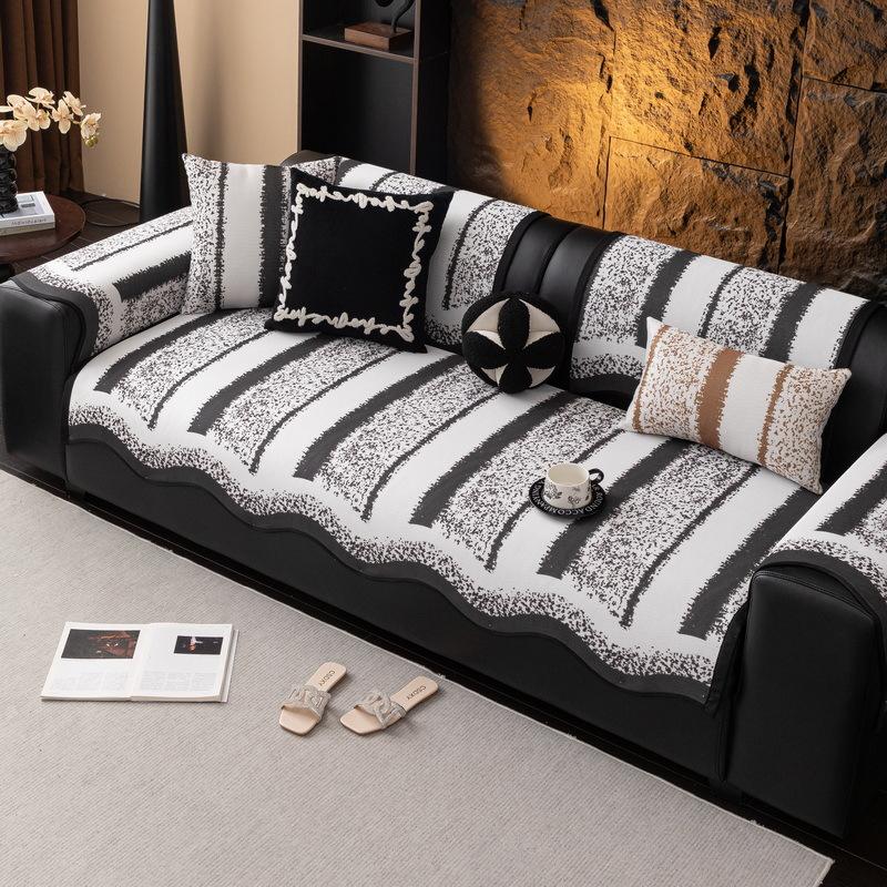 

Summer Striped Ice Silk Sofa Cushion, Mat Cushion, High-Grade Leather Sofa Cover New Non-Slip Cover Towel 90*70cm