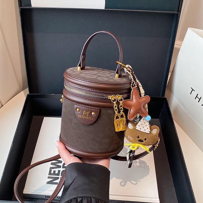 

High-quality Texture Simple Niche Leopard Print Bucket Bag Women s Fashionable All-matching Casual Portable Cross-body Trend 13x12x15 single package