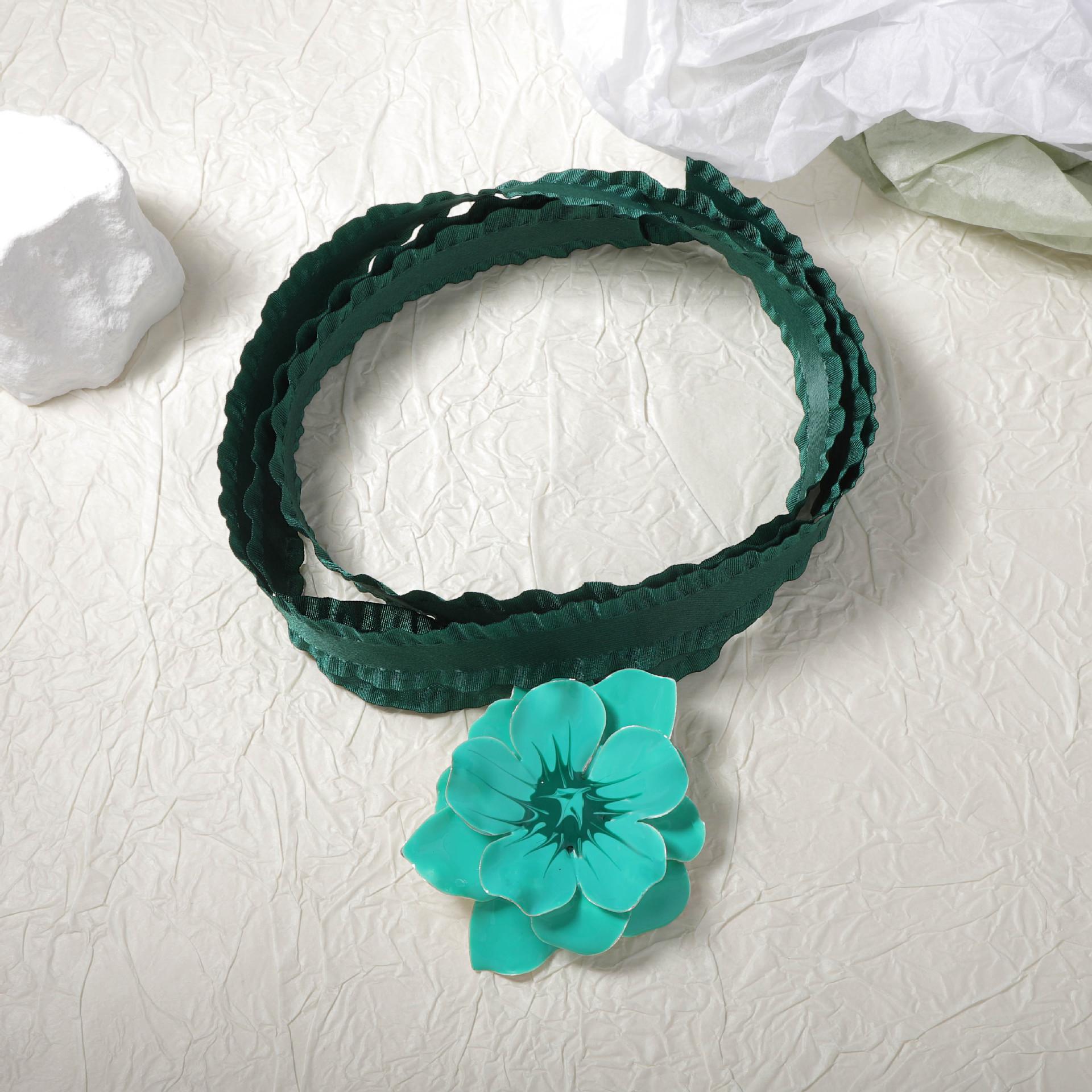 

Fashion Sweet Oil Drip Flower Pendant Necklace Personality Trend Temperament Enamel Flower Long Ribbon Necklace зелений