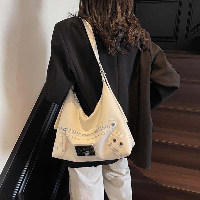 Large capacity bag women's 2025 new retro niche tote bag commuting to work slack shoulder messenger bag