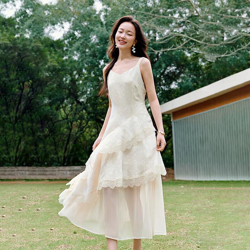 

Платье миди без рукавов с кружевной вышивкой и неровным подолом L