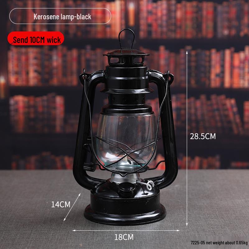 Vintage Handheld Kerosene Lantern: Antique-Style Outdoor and Household Lighting