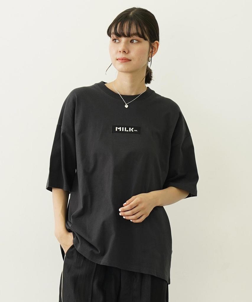 Milkfed Casual Embroidery Bar Wide Shorts Charcoal Women's Tee,
