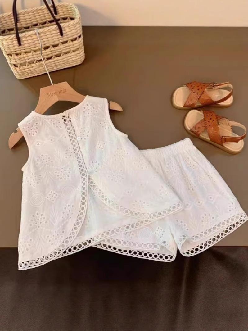 Girls 2026 Trendy Korean-Style Chic White Cotton Hollow-Out Shorts Set 140 cm белый